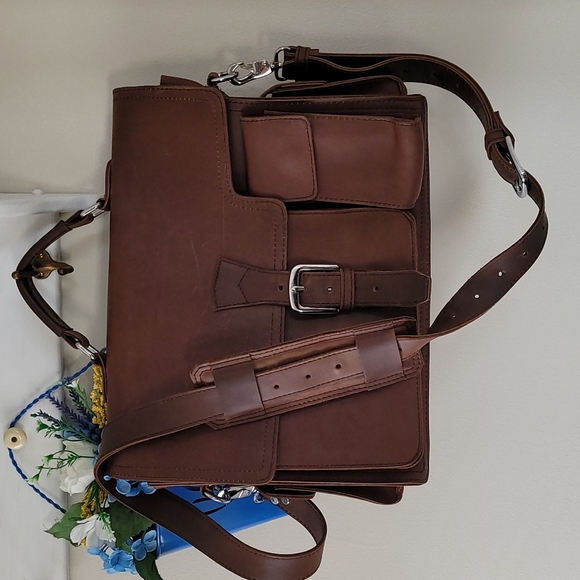 Vagabond Traveler Other - Vagabond Traveler Leather Messenger Briefcase